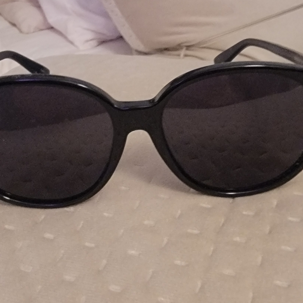 Black Gucci Sunglasses